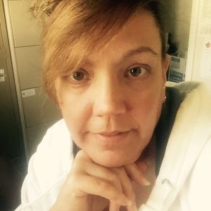 Meet your Posher, Leslie